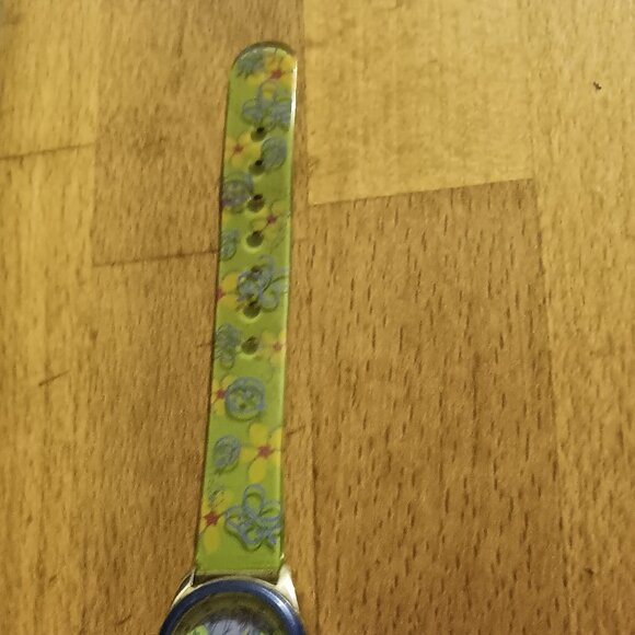 RARE Eeyore DISNEY SEIKO MU0517 SILICONE BAND WATCH Girl's - Picture 2 of 4